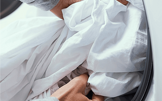 8 Simple Steps to a Cleaner, Cozier Bedroom This Season